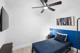 1824 Lake St in Oviedo, FL - Building Photo