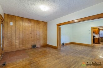 800 Osage St in Manhattan, KS - Foto de edificio - Building Photo