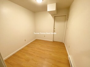 2 Shepherd Ave, Unit 3 in Boston, MA - Building Photo - Building Photo