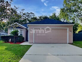 3079 Wavering Ln in Middleburg, FL - Building Photo