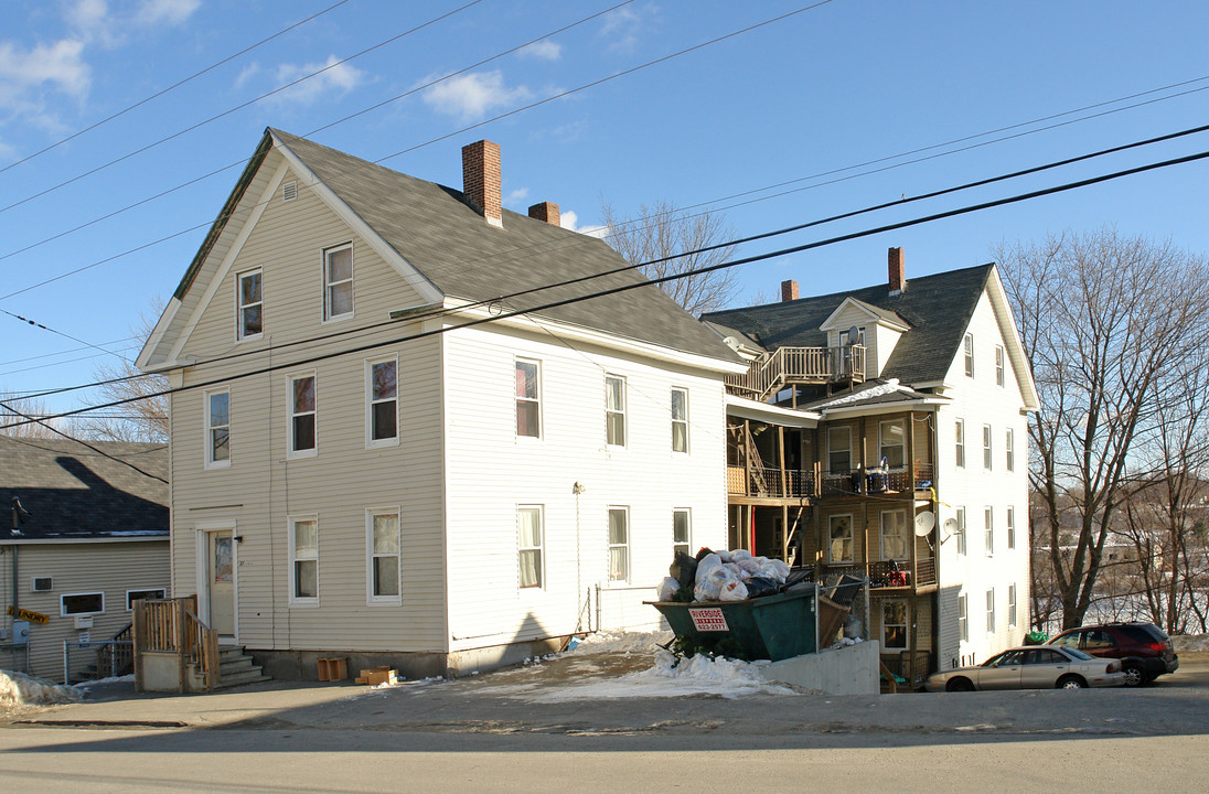 37 Washington St in Augusta, ME - Building Photo