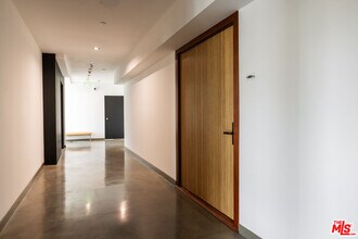 547 N Sweetzer Ave in West Hollywood, CA - Building Photo - Building Photo
