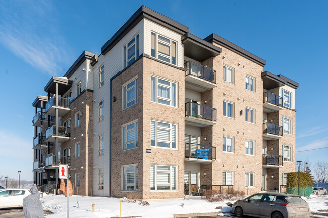 1905 Guillaume-Couture Boul in Lévis, QC - Building Photo - Building Photo