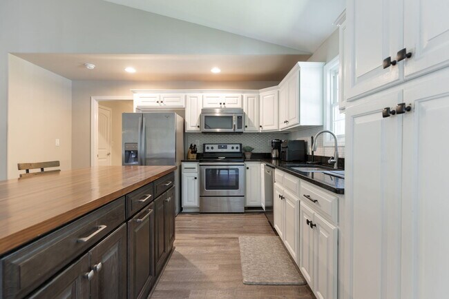 21 Hilltop Dr in Winchester, TN - Building Photo - Building Photo