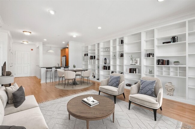 55 1st St in Pelham, NY - Building Photo - Building Photo