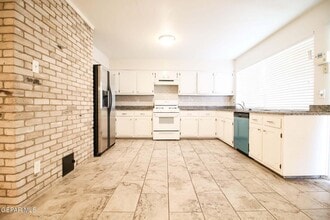 6613 Southwind Dr in El Paso, TX - Building Photo - Building Photo