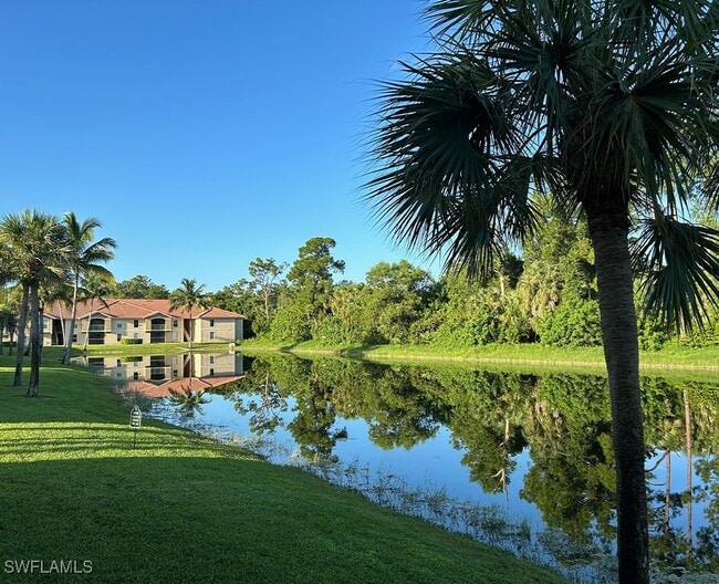 8225 Ibis Club Dr in Naples, FL - Foto de edificio - Building Photo