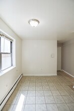 1654 W Pratt Blvd in Chicago, IL - Building Photo - Building Photo