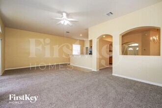 4693 Huron Bay Cir in Kissimmee, FL - Building Photo - Building Photo