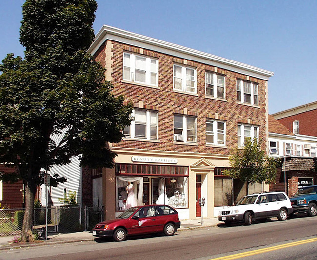 Country Club Place Apartments in Woburn, MA - Building Photo - Building Photo