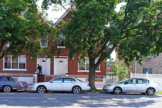 510 Soundview Ave in Bronx, NY - Foto de edificio - Building Photo