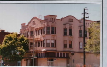 2443-2447 Telegraph Ave in Oakland, CA - Building Photo - Building Photo