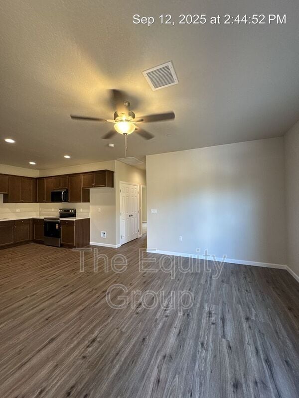 3624 S County Center Dr in Visalia, CA - Building Photo - Building Photo