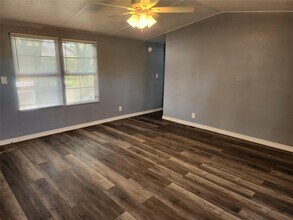 17118 Choctaw Dr in Baytown, TX - Building Photo - Building Photo