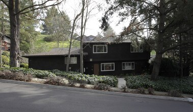 3257-3261 Marlene Dr in Lafayette, CA - Foto de edificio - Building Photo
