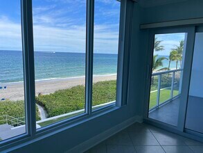 2909 S Ocean Blvd in Highland Beach, FL - Building Photo - Building Photo