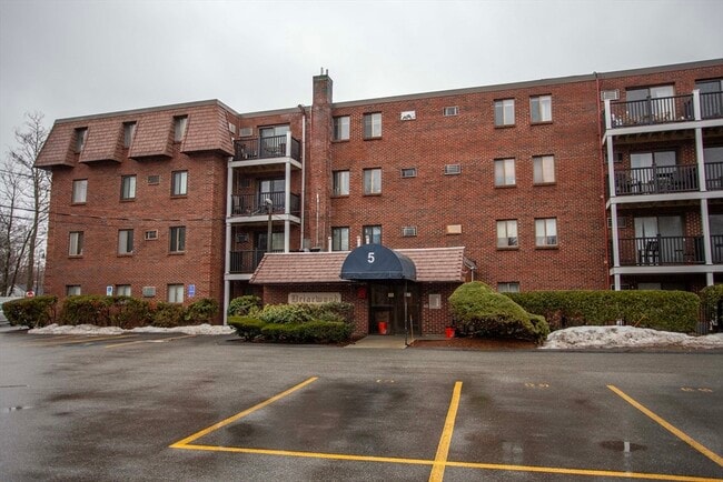 property at 5 Washington St