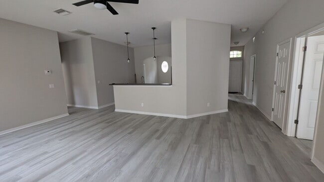 2606 Fiddlestick Cir in Lutz, FL - Building Photo - Building Photo