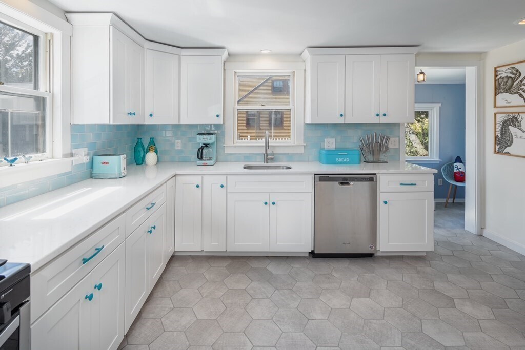 203 Northern Ave in Newbury, MA - Building Photo