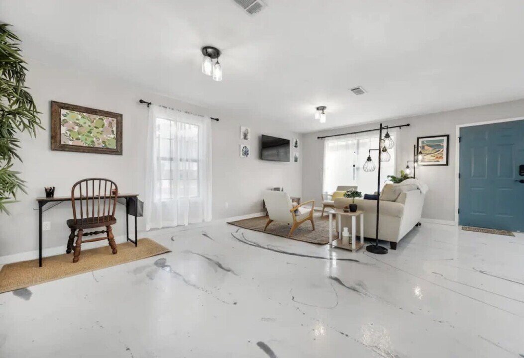 2001 N 61st Ave, Unit SI ID1354817P in Pensacola, FL - Building Photo