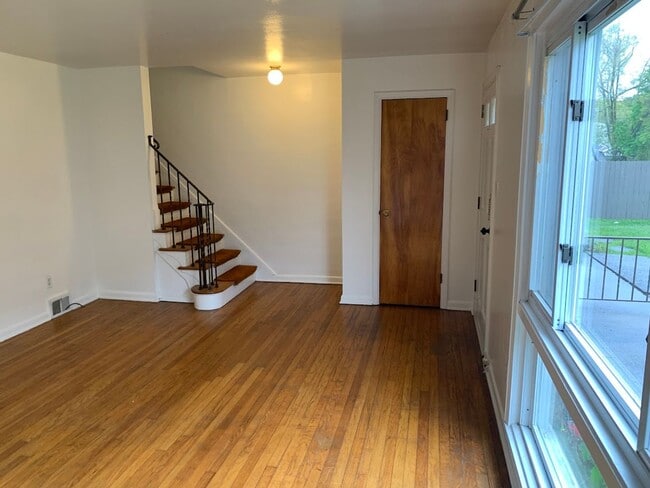 5 Mount Royal Ct in Pittsburgh, PA - Building Photo - Building Photo