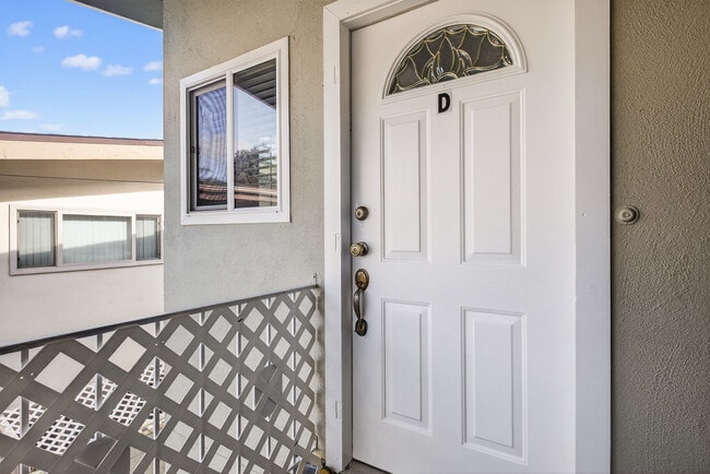 25218 Loytan St, Unit D in Torrance, CA - Foto de edificio - Building Photo