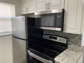 1101 N 22nd Ave-Unit -6 in Hollywood, FL - Building Photo - Building Photo
