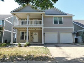 9116 Westminster Dr in Aubrey, TX - Building Photo