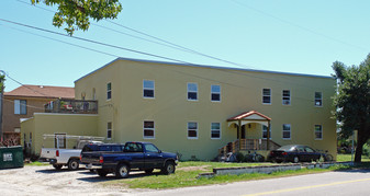 3200 Holly Rd Apartments