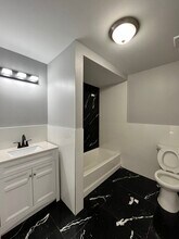 26 Yale Ave, Unit 2R in Jersey City, NJ - Building Photo - Building Photo