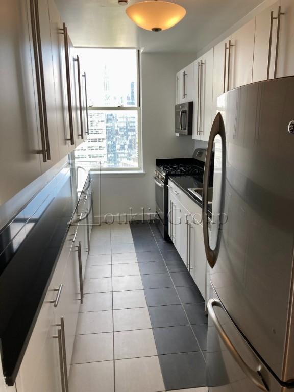 51 W Broadway in New York, NY - Building Photo - Building Photo