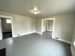 2650 E 38th St in Erie, PA - Building Photo - Building Photo