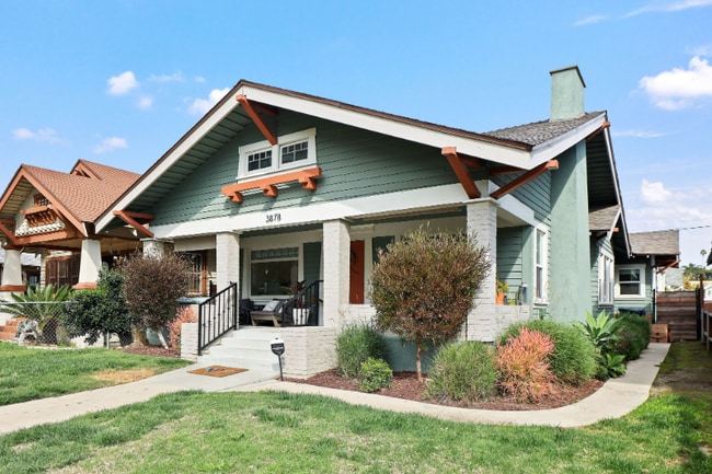 3878 S Harvard Blvd in Los Angeles, CA - Building Photo - Building Photo