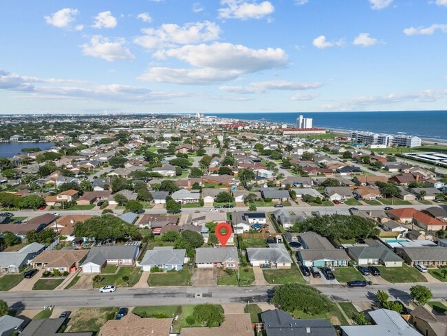 3320 80th St in Galveston, TX - Building Photo - Building Photo