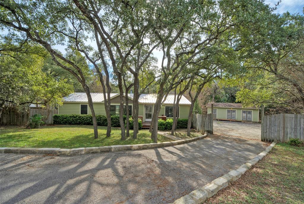 125 Queen Anne Cir in Canyon Lake, TX - Building Photo