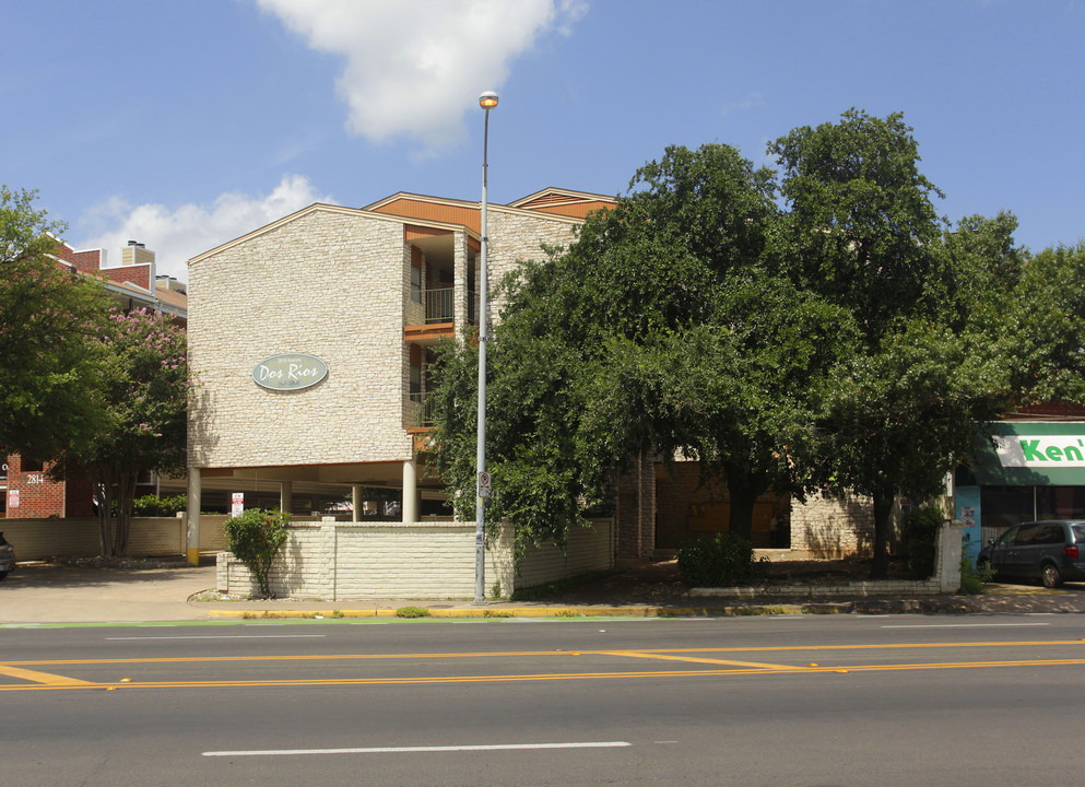 Dos Rios Apartments in Austin, TX - Foto de edificio