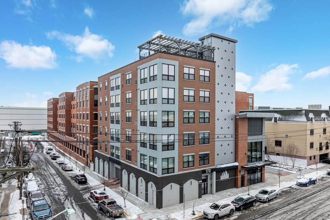 Views at Stonegate in Bayonne, NJ - Building Photo