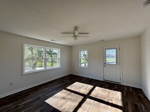 6173 Unitia Rd in Lenoir City, TN - Building Photo - Building Photo