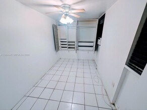 1825 Harding St, Unit 5 in Hollywood, FL - Building Photo - Building Photo