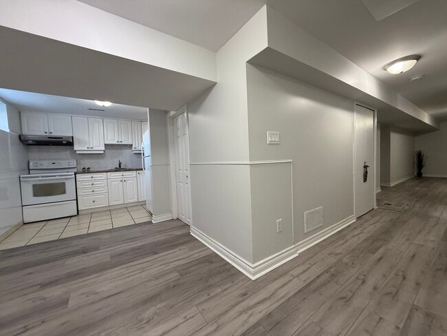 145 Commercial St in Milton, ON - Building Photo - Building Photo