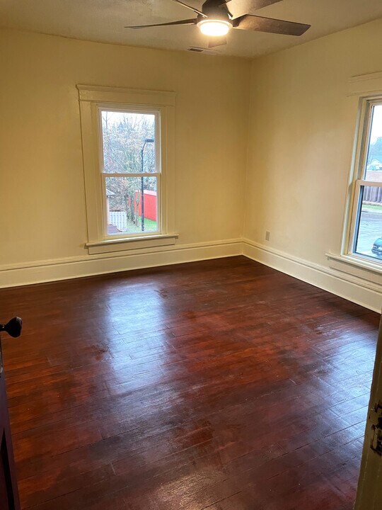 889 N Main St, Unit #3 in Akron, OH - Building Photo