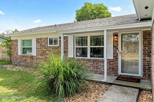 8440 Frost St N in Jacksonville, FL - Building Photo - Building Photo