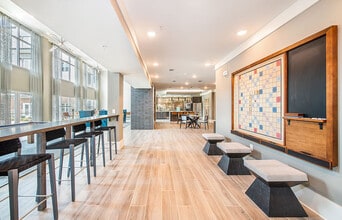Legacy Haywood in Greenville, SC - Foto de edificio - Building Photo