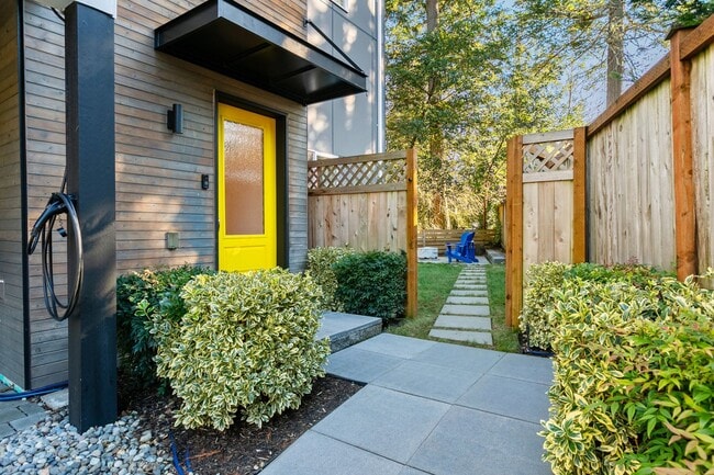 7229 Turquoise Dr SW in Lakewood, WA - Building Photo - Building Photo
