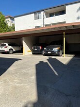 210 S Catalina Ave in Pasadena, CA - Building Photo - Building Photo