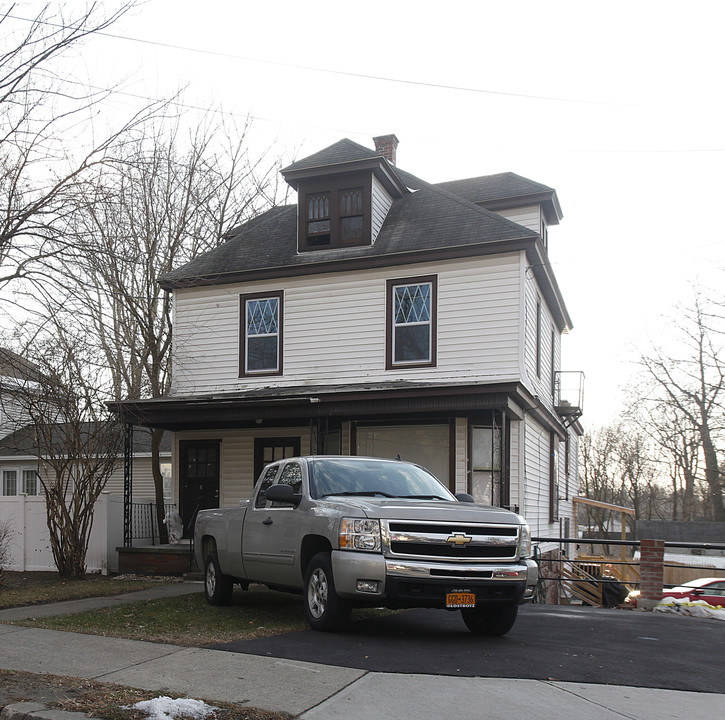 1558 State St in Schenectady, NY - Foto de edificio