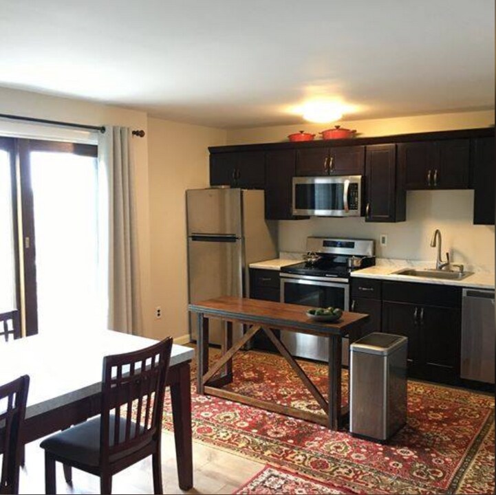 1030 Bennington St, Unit 15 in Boston, MA - Building Photo