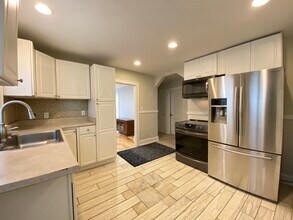 143 Calhoun St in Torrington, CT - Building Photo - Building Photo