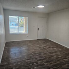 7937 E 42nd Pl in Yuma, AZ - Building Photo - Building Photo