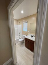 1767 Kilauea Ave in Hilo, HI - Building Photo - Building Photo